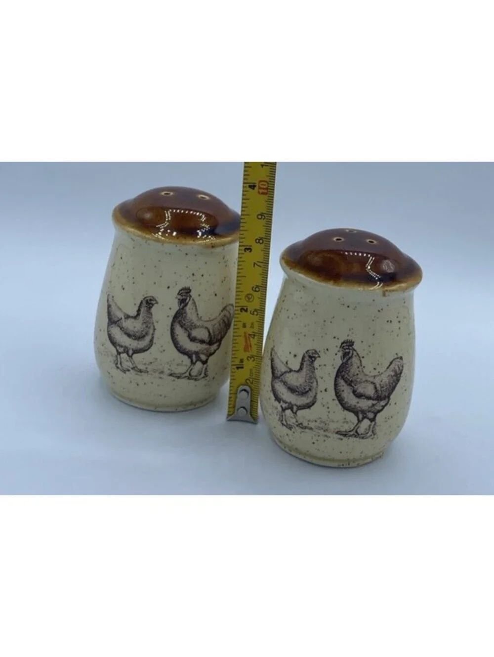 Vg 1979 Enesco COUNTRY ROAD Salt Pepper Shaker Set Hen Rooster Countrycore Japan